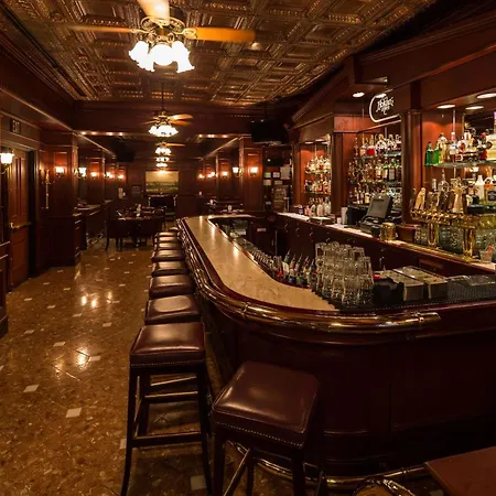 The Hotel Captain Cook-3