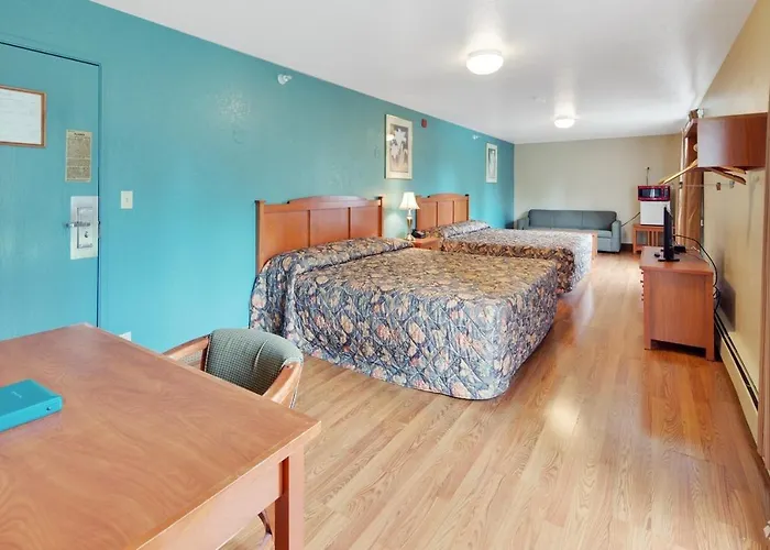Cheap hotels Long House Alaskan